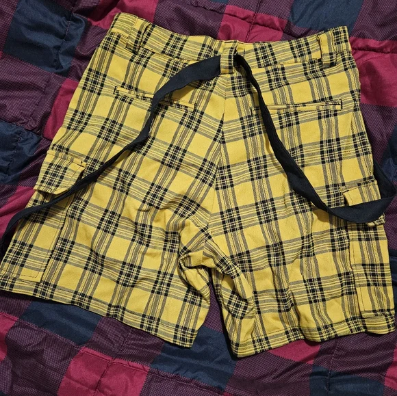 Hot Topic shorts - Picture 2 of 2